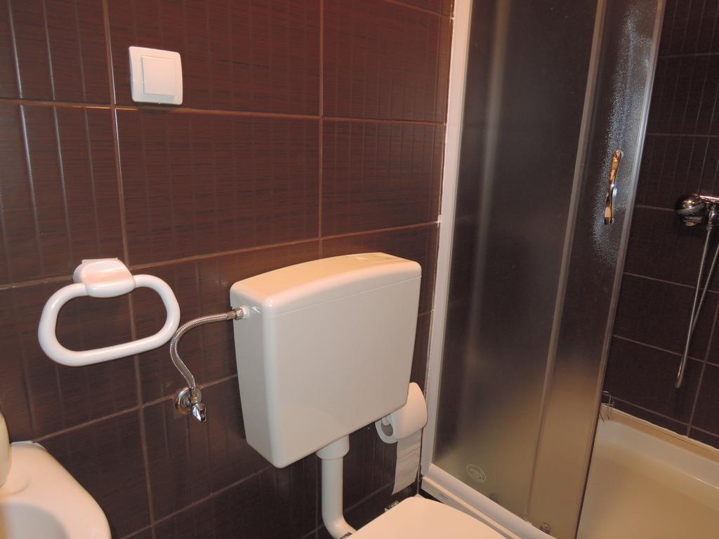 Hostel Kvarner- Private Rooms & Dorms Ριέκα Εξωτερικό φωτογραφία